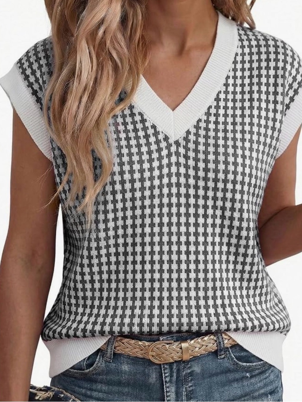 Classic Houndstooth V-Neck Sweater Vest - White & Gray